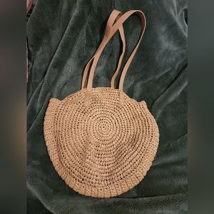 Straw shoulder bag